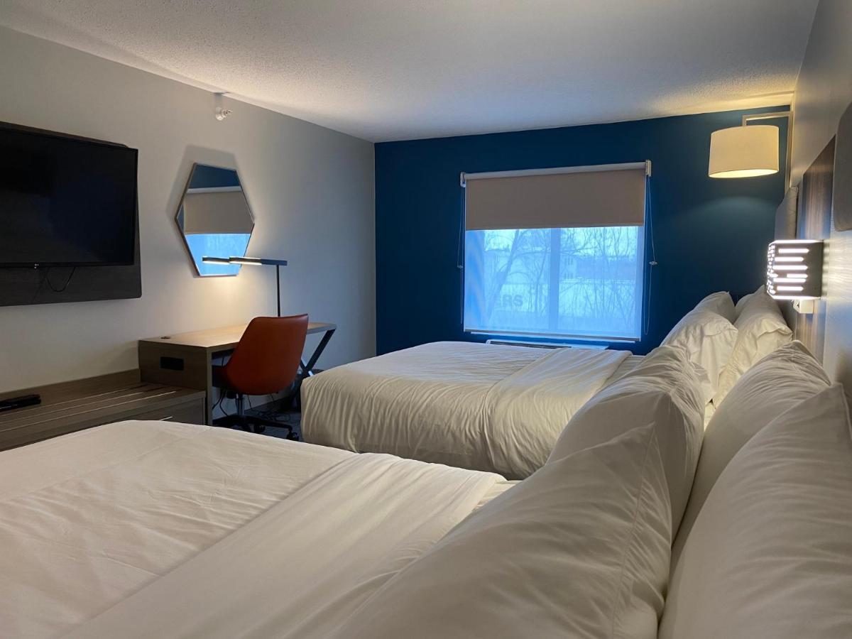 Holiday Inn Express Plymouth By Ihg Exteriör bild