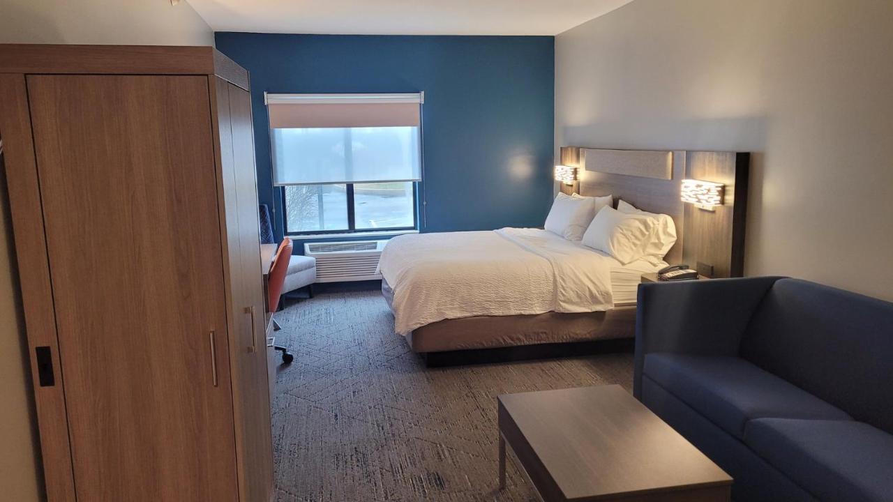 Holiday Inn Express Plymouth By Ihg Exteriör bild