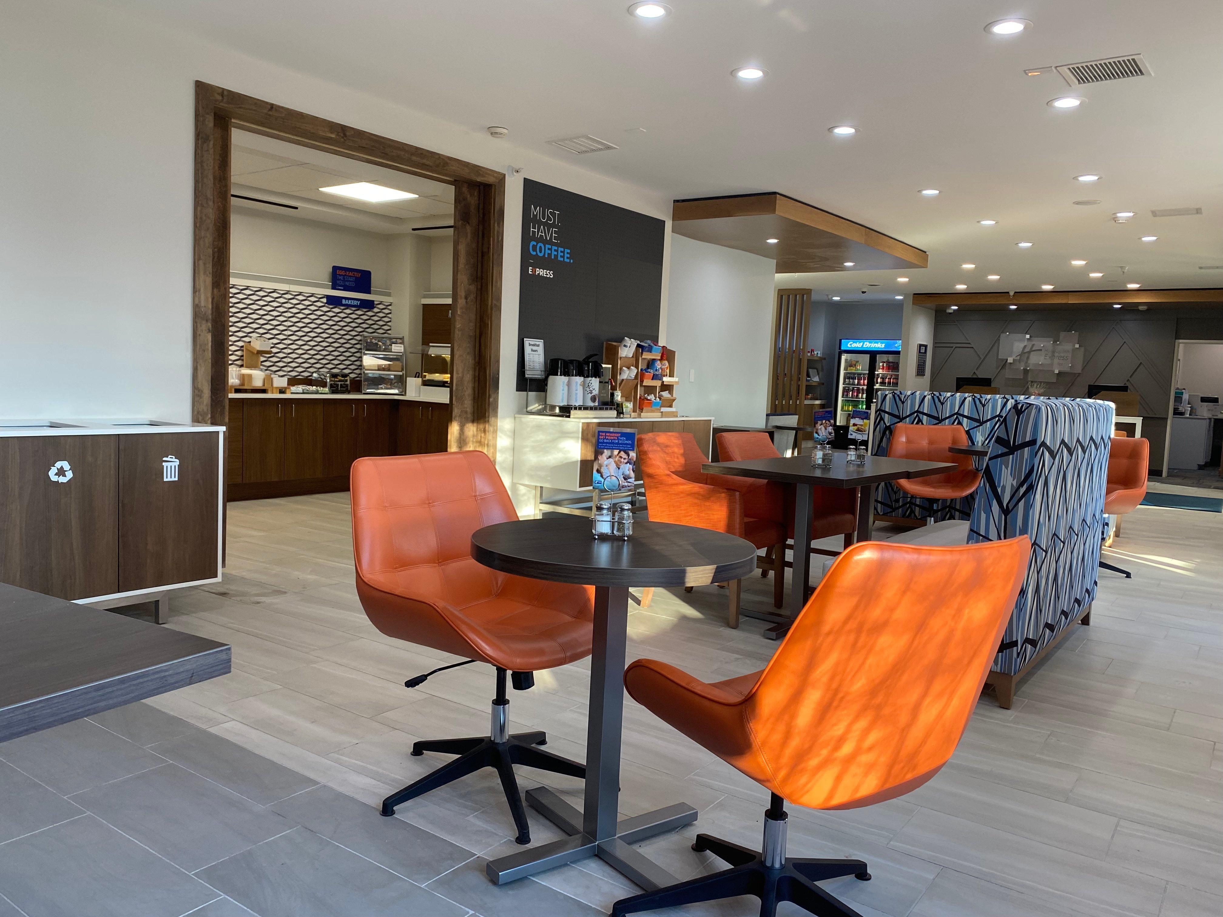 Holiday Inn Express Plymouth By Ihg Exteriör bild