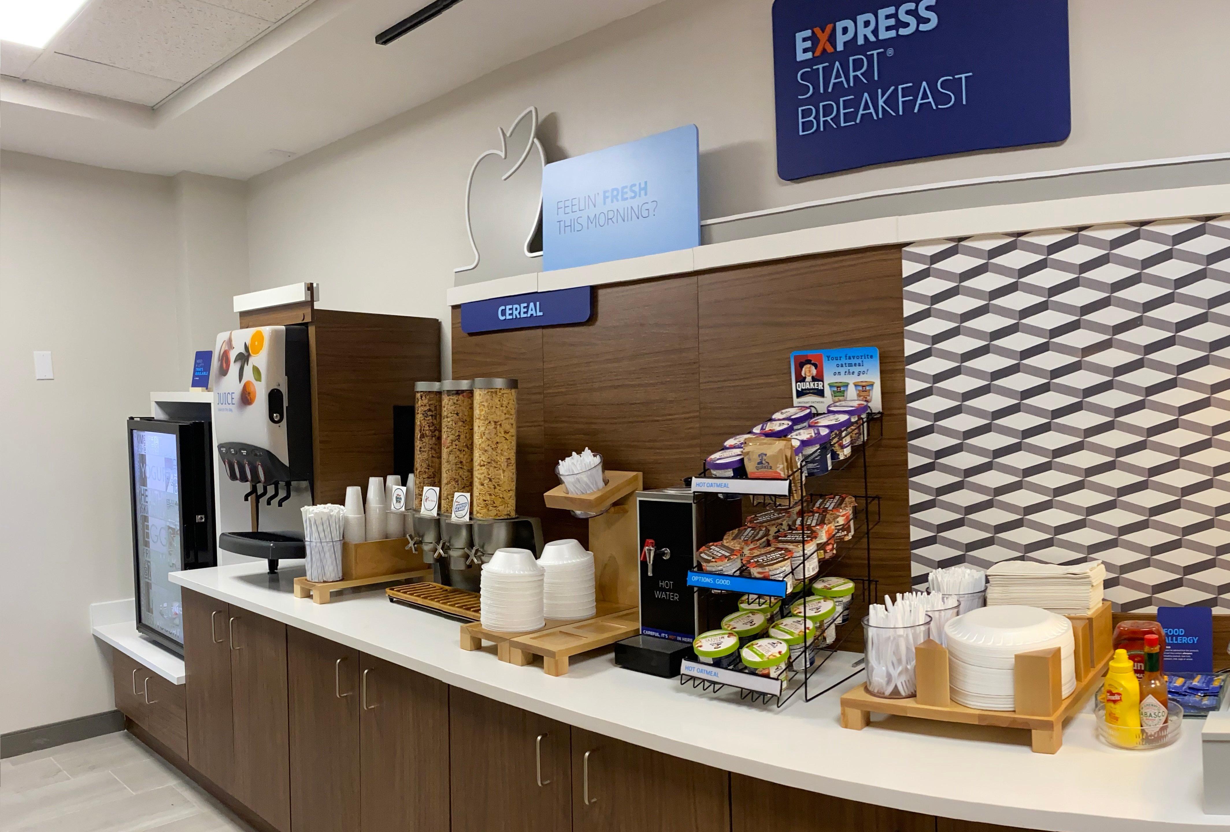Holiday Inn Express Plymouth By Ihg Exteriör bild
